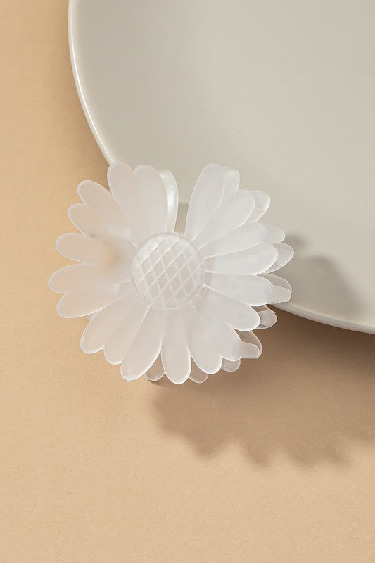 Frosty daisy flower hair claw clip