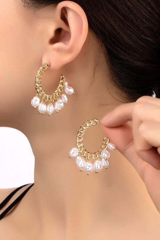 Curb chain hoop earrings with pearl drops