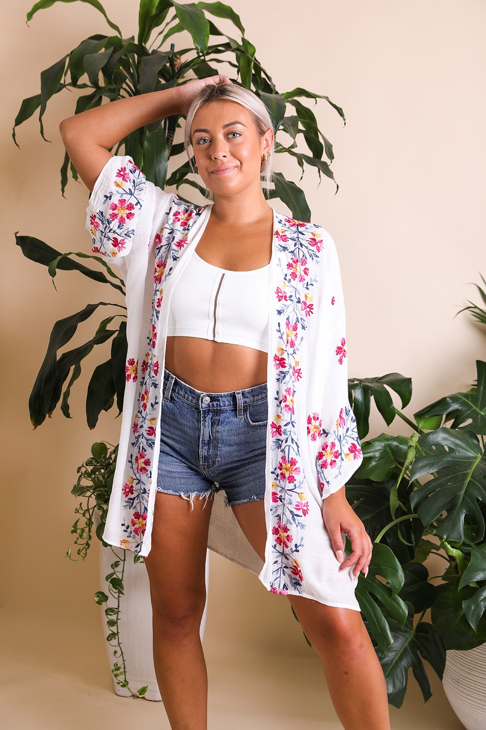 Anemone Embroidered Kimono One Size / White